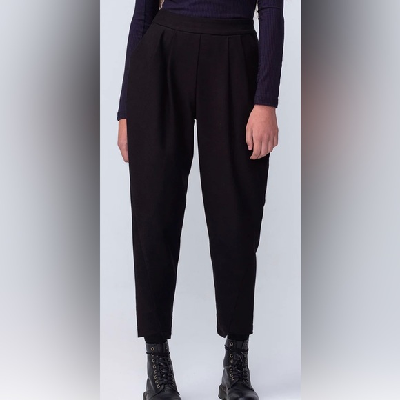 Charcoal knit pant by Vaerie Dumaine (size medium) - Picture 8 of 8